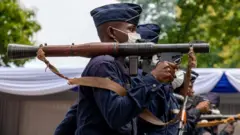 Repubulika ya Centrafrique iriko irita ku rutare kugira irabe ko yohagarika inyeshamba zitera zisatira