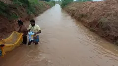 கிராம மக்கள் சீரமைத்த கால்வாய்