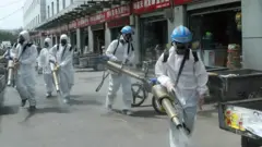 በገበያዎች ላይ የመድሃኒት ርጭት ሲደረግ