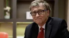 Bill Gates avuga ko abantu bakwirinda amakuru atari yo ku nkingo