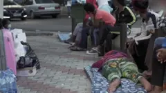 ইথিওপিয়ান গৃহকর্মী রাস্তায়