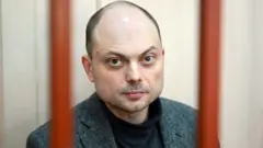 К 25 годам заключения приговорил суд политика Владимира Кара-Мурзу
