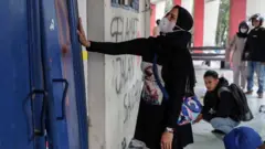 Pintu keluar di Stadion Kanjuruhan