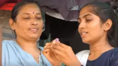 મહિલા