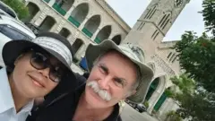 جيم فيتون مع زوجته