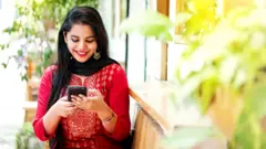 ਭਾਰਤ ਵਿੱਚ ਮੋਬਾਈਲ ਦੀ ਵਰਤੋਂ ਕਰਨ ਵਾਲਿਆਂ ਦੀ ਗਿਣਤੀ ਦੁਨੀਆਂ ਵਿੱਚ ਦੂਜੇ ਨੰਬਰ 'ਤੇ ਹੈ