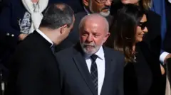 Presidente Lula chega ao funeral do papa Francisco