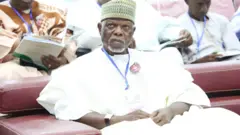 Aworan ọga agba ileeṣẹ aṣọbode