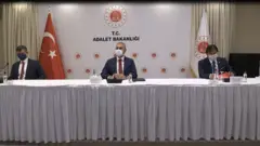 Adalet Bakanı Abdülhamit Gül, barolarla görüşmesi sırasında bir açıklama da yaptı