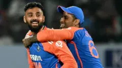 இந்தியா - இங்கிலாந்து, வருண் சக்ரவர்த்தி