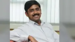 கொரோனாவுக்கு சுயமருத்துவம்: உ.பி.யில் பாராட்டை பெறும் தமிழ் அதிகாரி