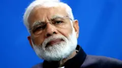 नरेंद्र मोदी