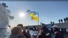 Abramoviç yatı protesto