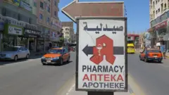 صيادلة مصر يرفعون الصوت "لا لتطبيقات الدواء الالكترونية "