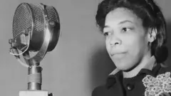 بي بي سي خپله ۱۰۰مه کلیزه لمانځي.