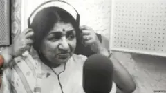 लता मंगेशकर