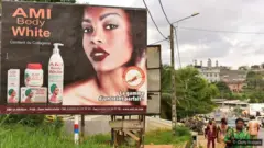 የቆዳ ማቅላትን የሚያበረታታ ማስታወቂያ