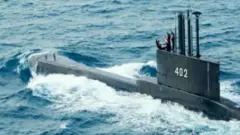 KRI Nanggala 402 tengah melakukan latihan penembakan saat hilang kontak Rabu pagi (21/04).