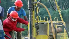पेट्रोलियम खानीको खोजी