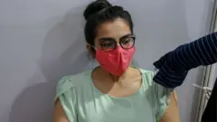 कोरोना लस