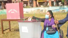 नमुना मतदान