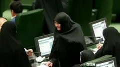 مجلس دهم: نمایندگان زن در مجلس ایران تا چه حد موفق بودند؟