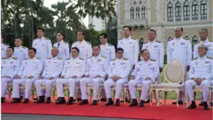ถ่ายภาพหมู่