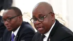 Minisitiri Ezechiel Nibigira