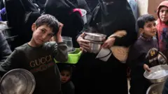idlib'den kaçan siviller