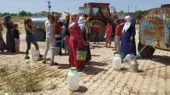 Mardin'de elektrik verilmeyen köylülerin içme suyu da kesildi