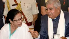 पश्चिम बंगाल के राज्यपाल जगदीप धनखड़ और मुख्यमंत्री ममता बनर्जी