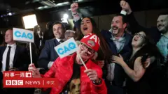 魁北克未來聯盟黨魁勒戈的支持者在魁北克城集會上慶祝勝選（1/10/2018）
