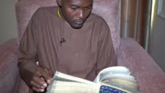 Wani matashi da ya haddace Oxford Dictionary ya ce hakan ya ba shi damar fahimtar harshen turanci sosai