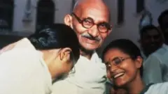 ગાંધીજી અને મનુ