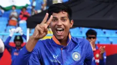 कप्तान यश धुल