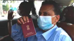పాస్ పోర్ట్ తనిఖీ