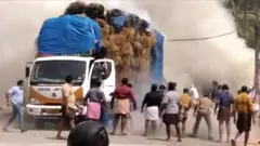 ट्रक में आग