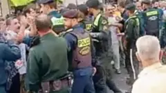 اعتراض و اعتصاب نانوایان در ایران؛ «گاز فلفل و اشک‌آور زدند»