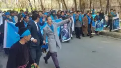 هواداران عبدالله عبدالله در خیابان‌های کابل در اعتراض به 'قانون شکنی انتخاباتی'