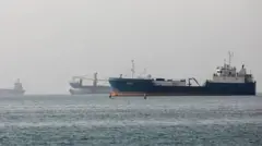 Amato ari mu muhora wa Hormuz, umuntu ayabona ahagaze ku nkengera za Iran