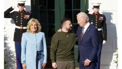 Зеленський прилетів до США