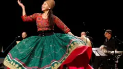 الرقص الصوفي أحد طقوس الاحتفالات بالمولد النبوي في بعض الدول