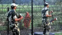 ভারত বাংলাদেশ সীমান্তে বিএসএফের টহল