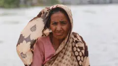 મહિલા