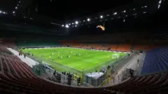 Koronavirüs yüzünden Perşembe günkü Inter-Ludogrets UEFA Avrupa Ligi karşılaşması seyircisiz oynanmıştı