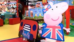 Pekin'deki bir Peppa Pig dükkanı