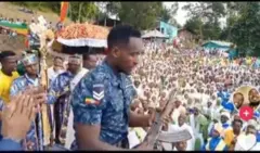 Miseensi poolisii Federaalaa waltajjii amantaarratti bahee yeroo dhukaasutti