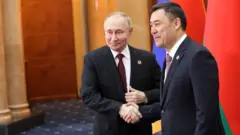 Путин Бишкекте бир жыл мурда декабрда болгон ЕАЭБдин саммитине келип катышкан