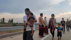 မြဝတီမြို့နယ်စပ်ဂိတ်တဆင့် ပြန်ဝင်လာတဲ့ ထိုင်းနိုင်ငံရောက် မြန်မာလုပ်သားအချို့