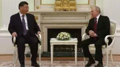 Ташрифининг илк кунида Путин билан учрашган Ши уни "қадрли дўстим" деб атади.